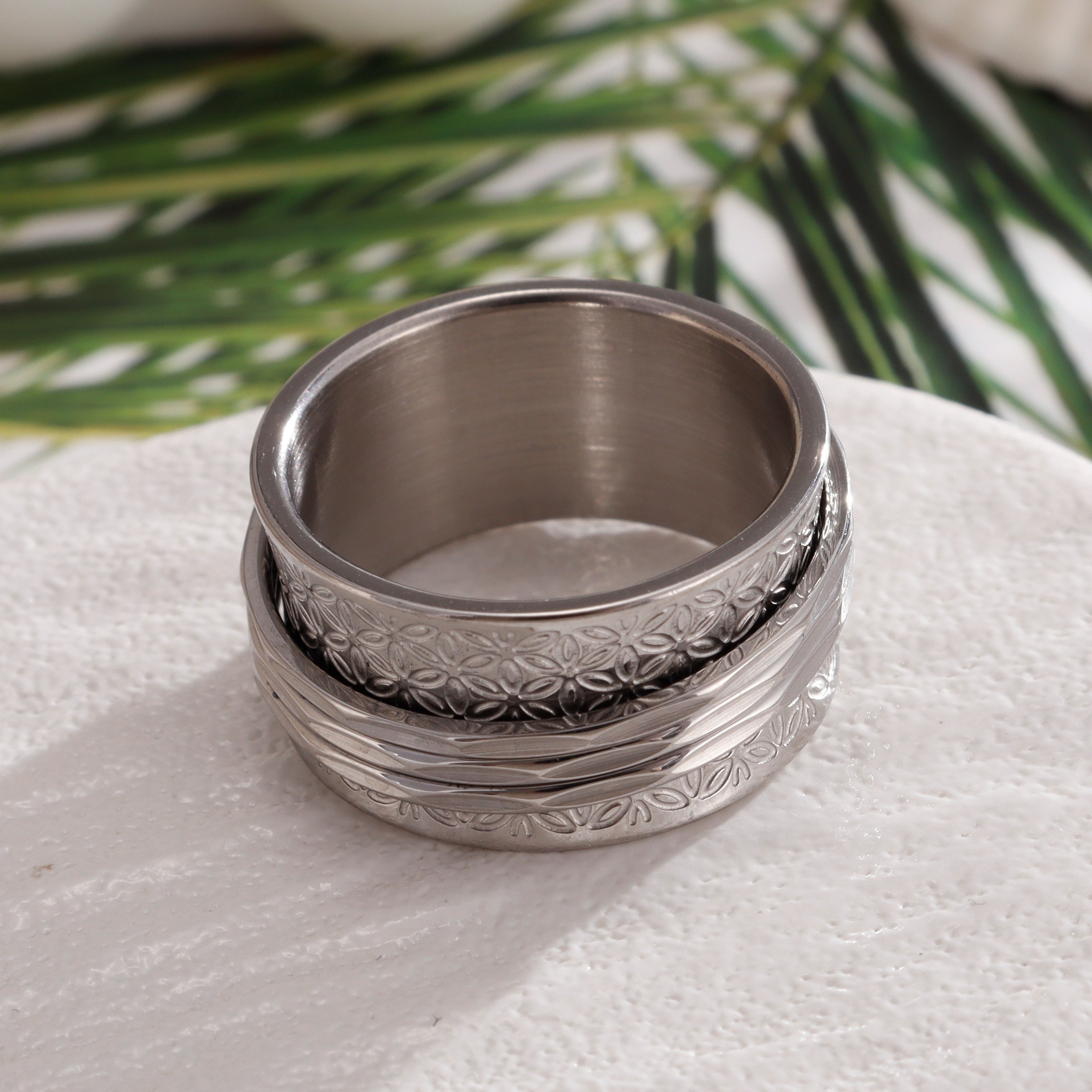 A Stylish Women's Ring With A Vintage Rotating Flower Ring, A Stainless Steel Anxiety-relief Ring, A Unique Snowflake Rotating Ring, A Meditation Ring, Fashionable Jewelry Suitable For Holidays/yoga/parties/birthdays/anniversaries, Etc.