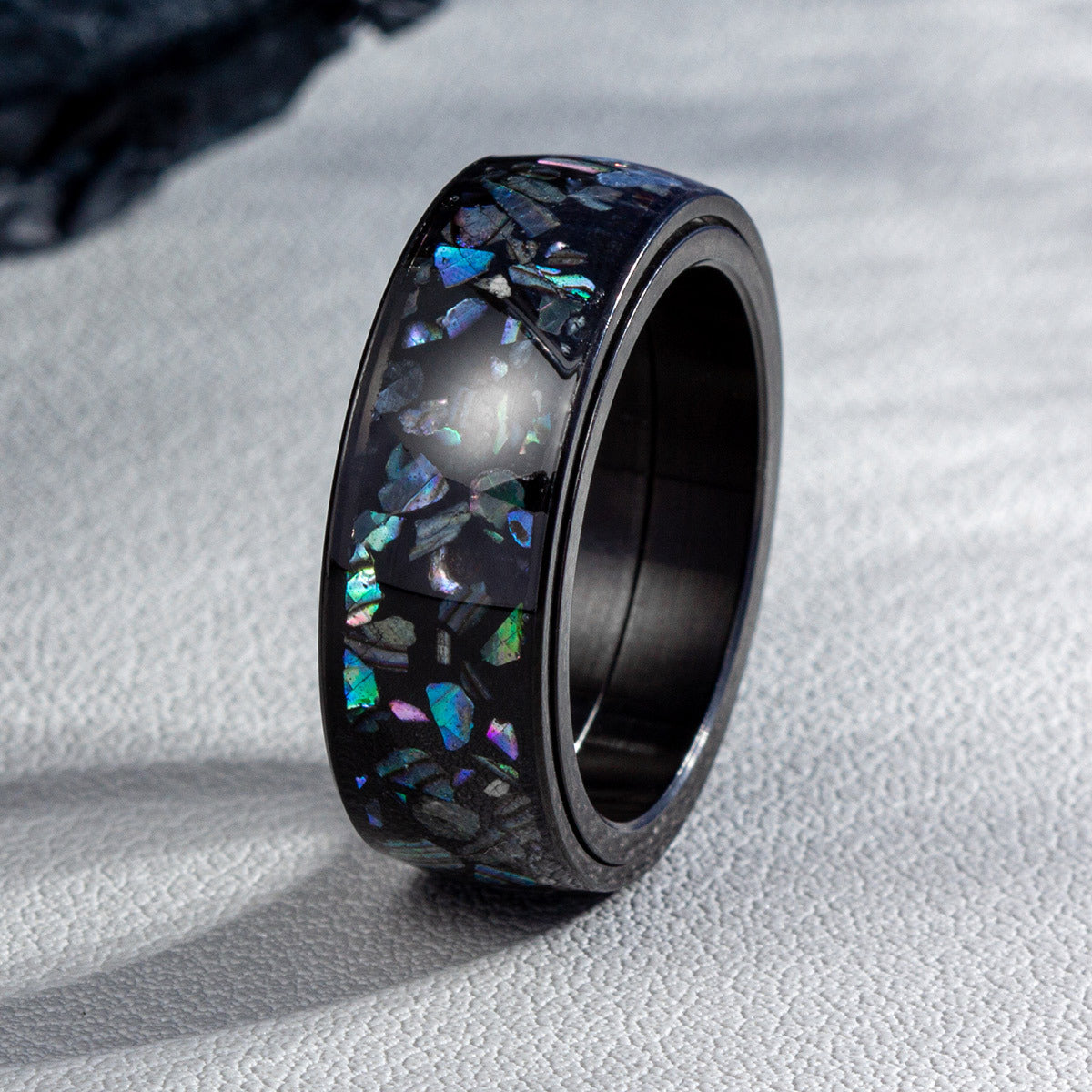 Stylish Men's Stainless Steel Ring with Rotatable Abalone Shell Inlay - Black